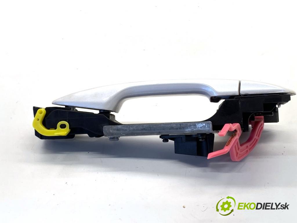 LEXUS IS sedan 2015 180 kW 200t (ASE30) 1998 klika vnejší levý zadní část