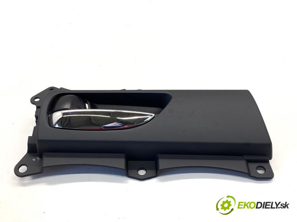 LEXUS IS sedan 2015 180 kW 200t (ASE30) 1998 klika vnitřní levý zadní část 69298-53020