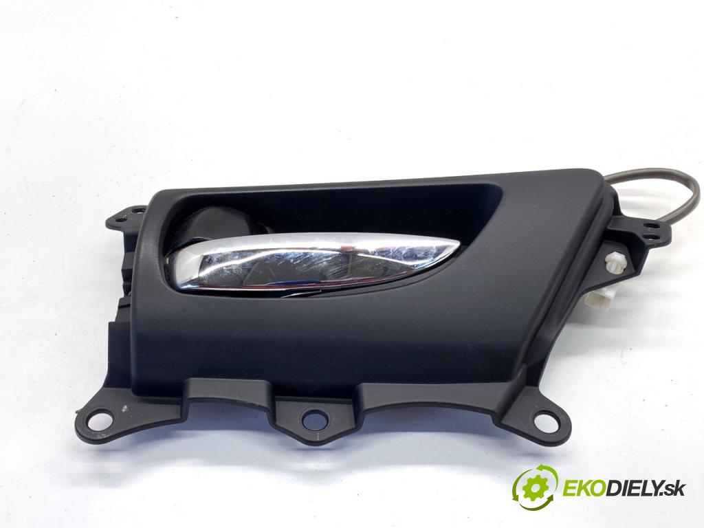 LEXUS IS sedan 2015 180 kW 200t (ASE30) 1998 klika vnitřní levý přední část 69278-53010