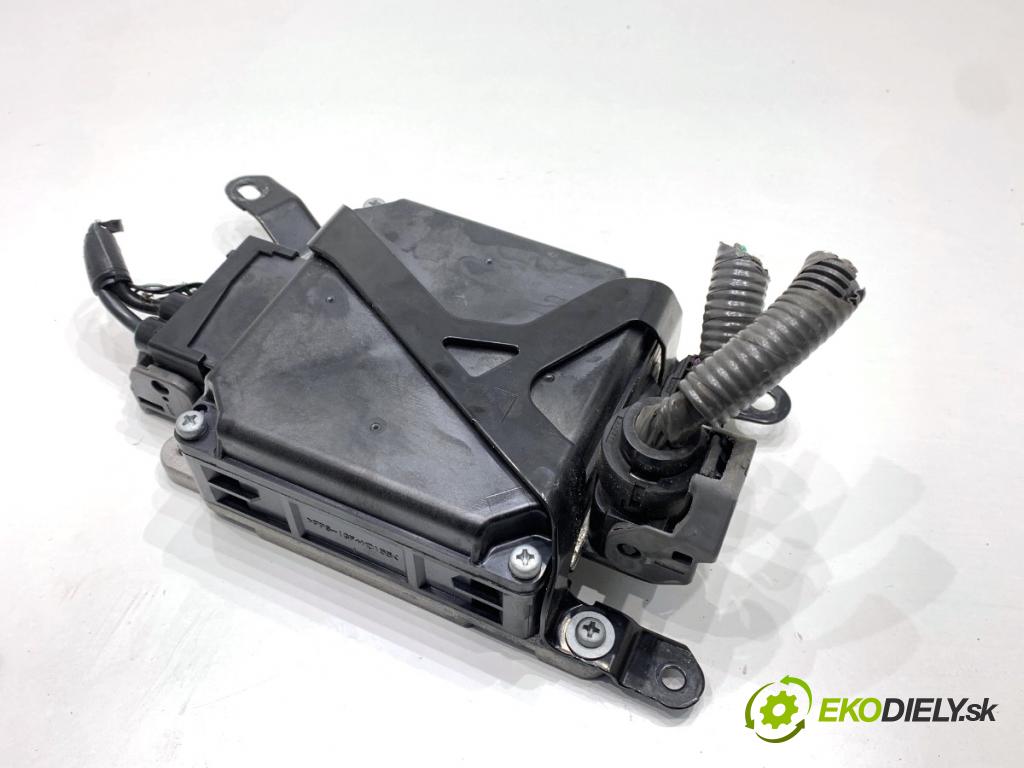 LEXUS IS sedan 2015 180 kW 200t (ASE30) 1998 modul řídící jednotka 89650-53250 (Řídící jednotka ostatní)