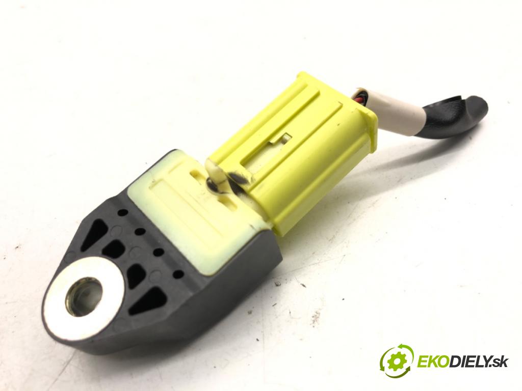 LEXUS IS sedan 2015 180 kW 200t (ASE30) 1998 Snímač nárazu 89831-53050 (Snímač nárazu)