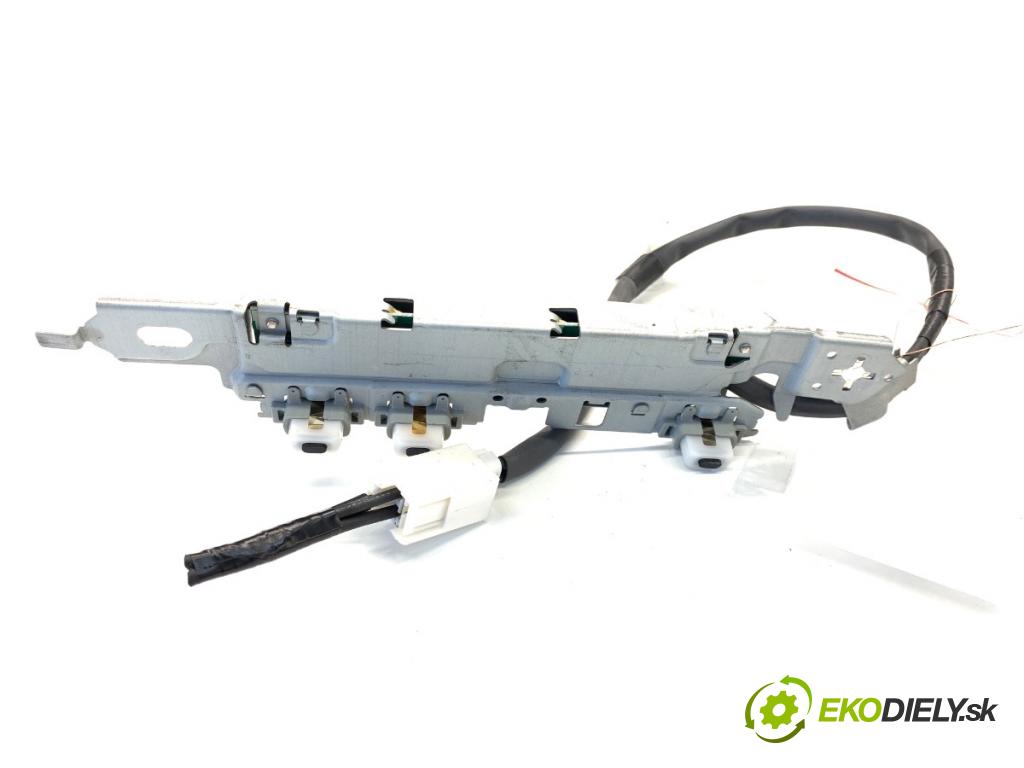 LEXUS IS sedan 2015 180 kW 200t (ASE30) 1998 ANTENA