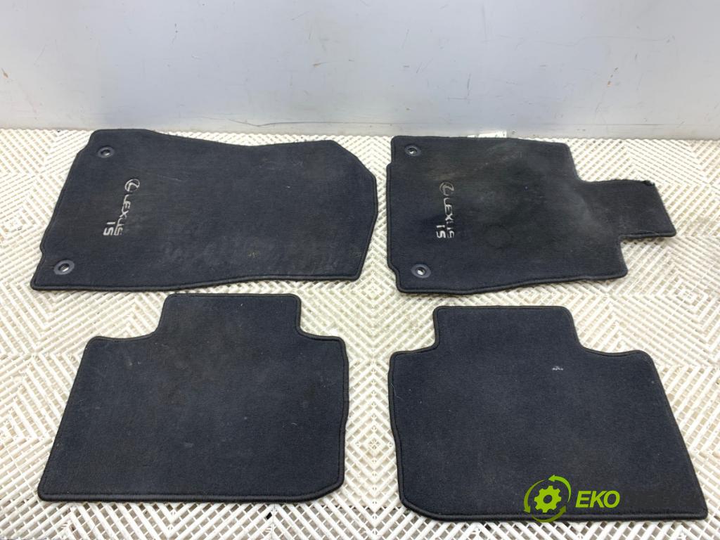 LEXUS IS sedan 2015 180 kW 200t (ASE30) 1998 kobereček 