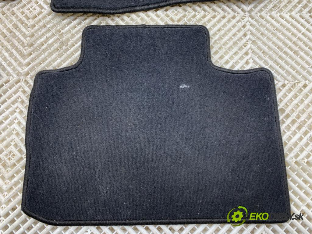 LEXUS IS sedan 2015 180 kW 200t (ASE30) 1998 koberček