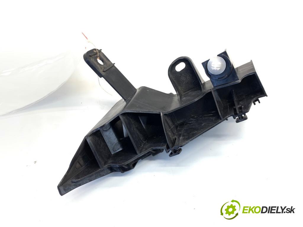 LEXUS IS sedan 2015 180 kW 200t (ASE30) 1998 Úchyt nárazníka ľavy zad 52563-53030