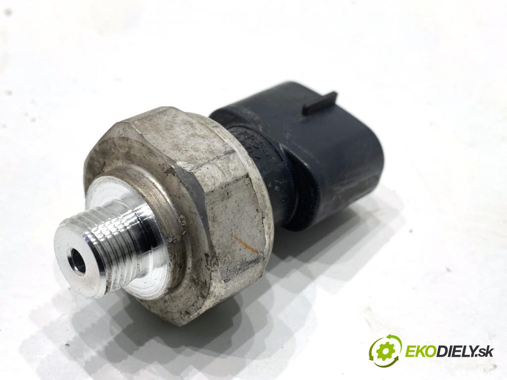 LEXUS IS sedan 2015 180 kW 200t (ASE30) 1998 snímač klimatizace 499000-7880 (Snímač klimatizace)