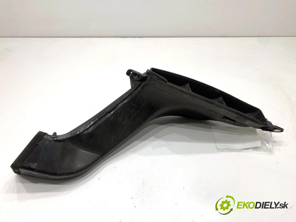 LEXUS IS sedan 2015 180 kW 200t (ASE30) 1998 Volant vzduchu 17751-31370