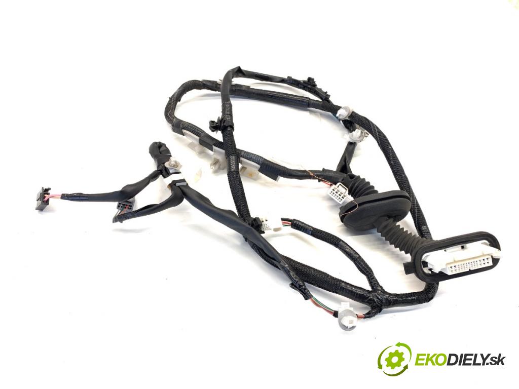 LEXUS IS sedan 2015 180 kW 200t (ASE30) 1998 Káblovačka Dvere zad ľavy 