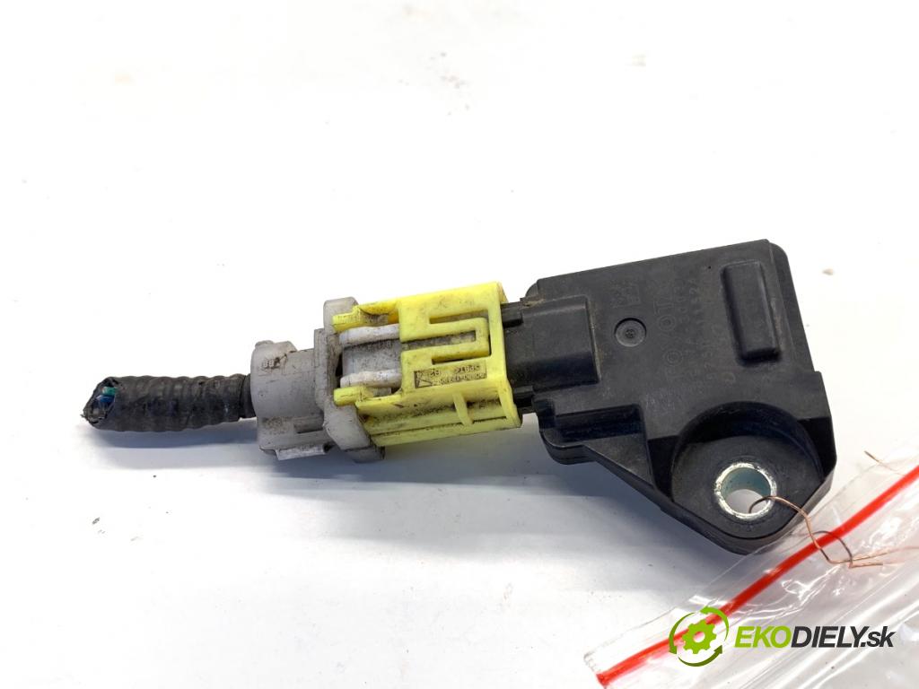 LEXUS IS sedan 2015 180 kW 200t (ASE30) 1998 snímač nárazu 8917A-30030 (Snímač nárazu)