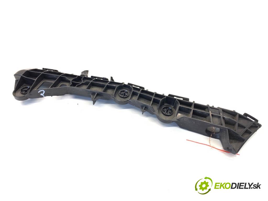 LEXUS IS sedan 2015 180 kW 200t (ASE30) 1998 úchyt nárazníka pravý zadní část 52157-53070