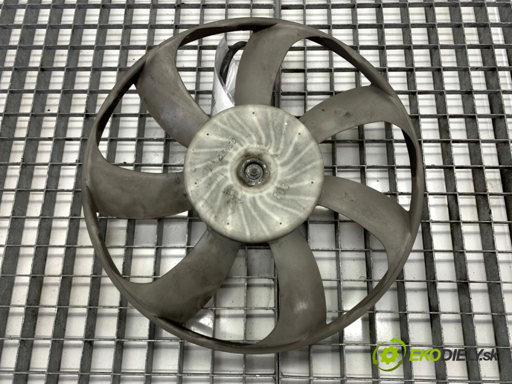 LEXUS IS sedan 2015 180 kW 200t (ASE30) 1998 ventilátor klimatizace 16363-38160 (Ventilátor chladiče klimatizace)