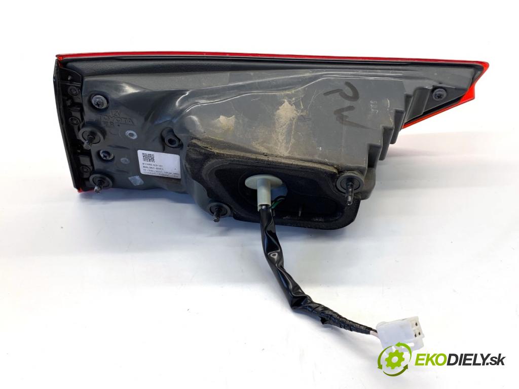 LEXUS IS sedan 2015 180 kW 200t (ASE30) 1998 Svetlo zad pravá vnútorná 81580-53141 (Kľučka dverí ostatné)