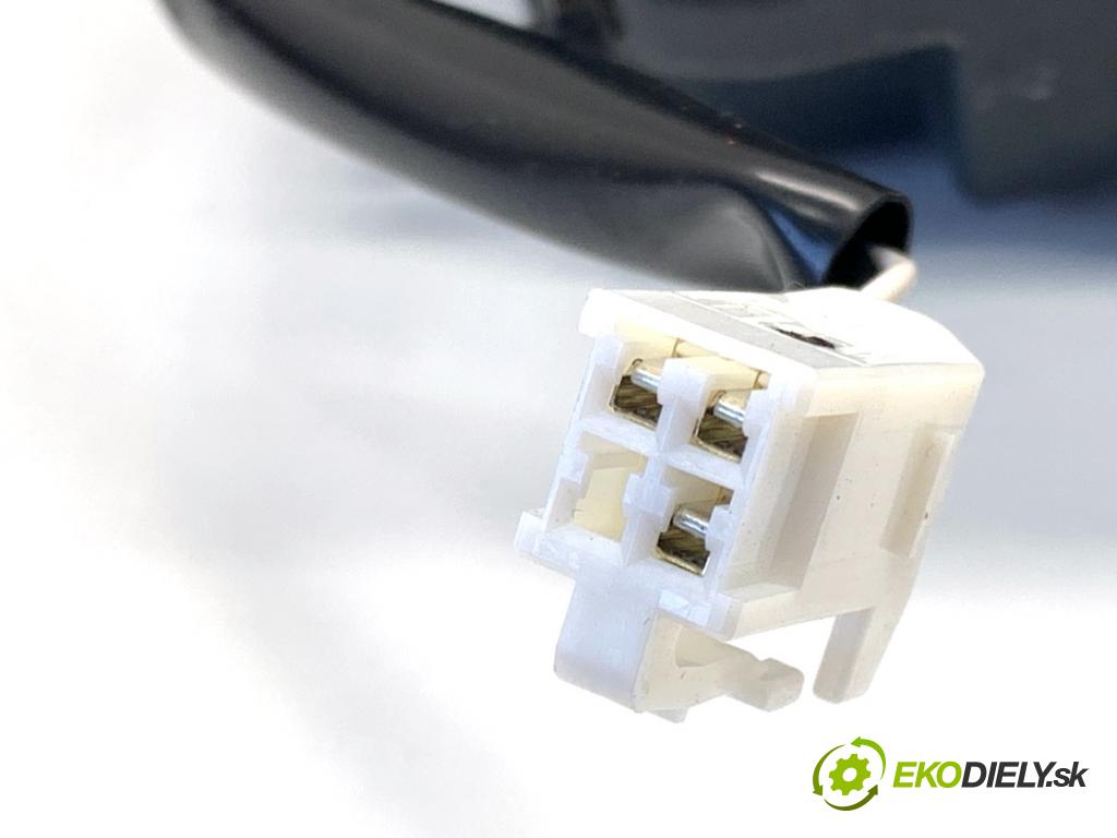 LEXUS IS sedan 2015 180 kW 200t (ASE30) 1998 Svetlo zad ľavá strana vnútorná 81590-53151 (Kľučka dverí ostatné)