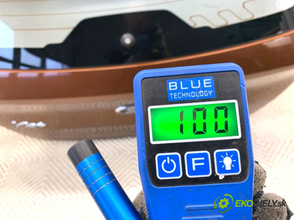 FORD KA+ liftback 2018 63 kW 1.2 1194 kapota zad