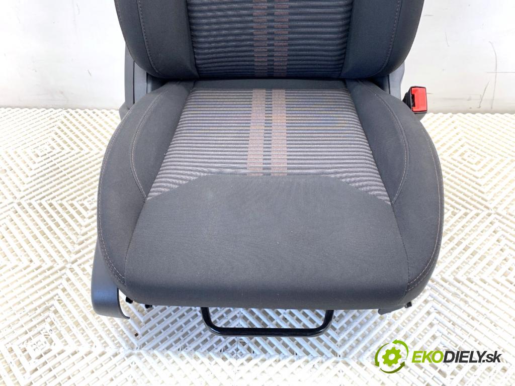 FORD KA+ liftback 2018 63 kW 1.2 1194 Sedadlo pravy predný