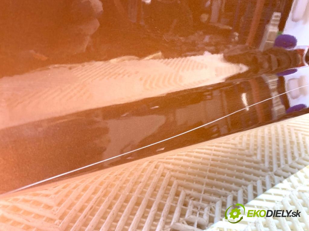 FORD KA+ liftback 2018 63 kW 1.2 1194 Dvere pravy zad