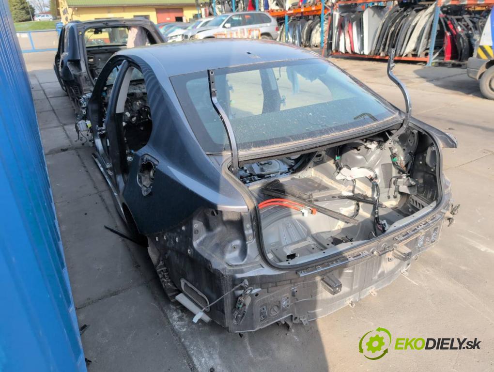 LEXUS IS sedan 2019 133 kW 300h (AVE30_) 2494 karoséria ČTVRŤÁK: Blatník prah strecha PODŁUŻNICA