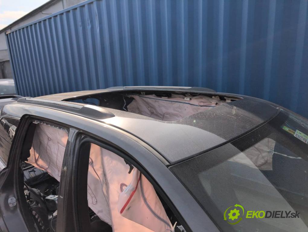 JEEP GRAND CHEROKEE WK SUV 2014 184 kW 3.0 CRD V6 4x4 2987 karoséria ČTVRŤÁK: Blatník prah strecha PODŁUŻNICA