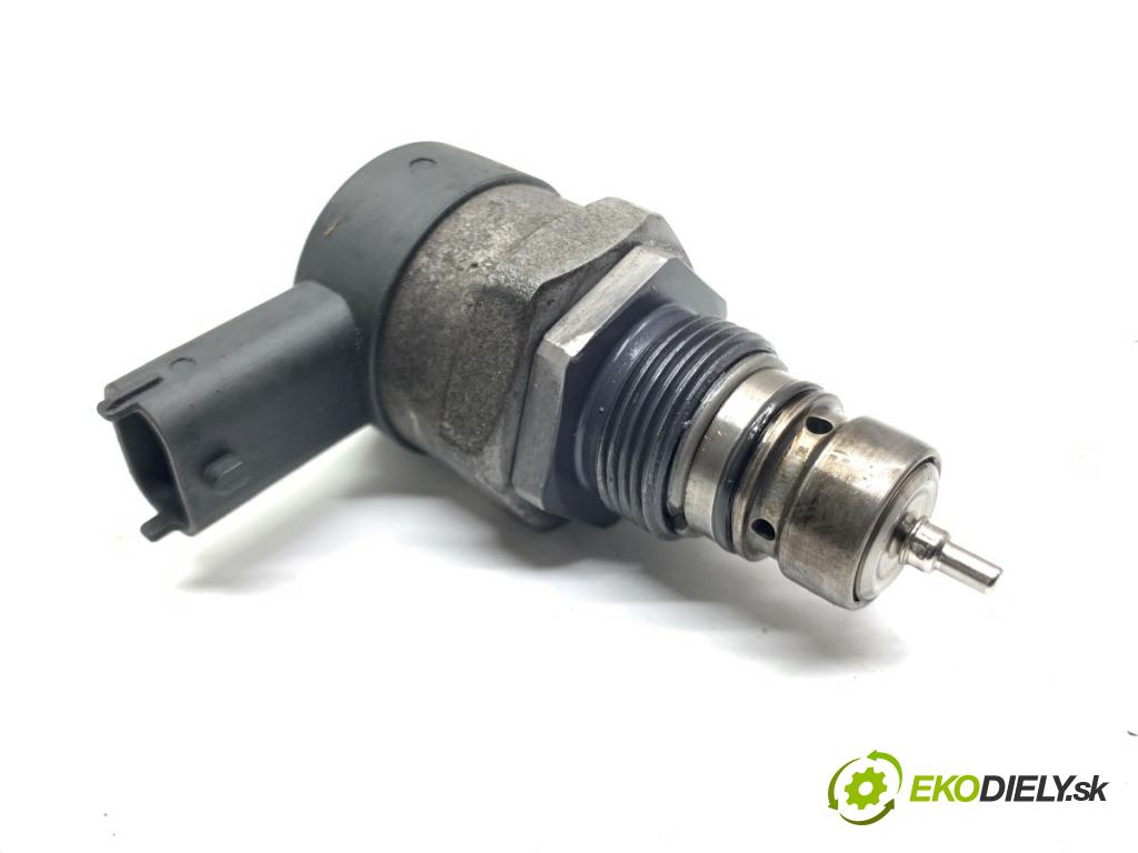 JEEP GRAND CHEROKEE WK SUV 2014 184 kW 3.0 CRD V6 4x4 2987 Regulátor tlaku paliva 0281006209 (Palivový systém ostatné)