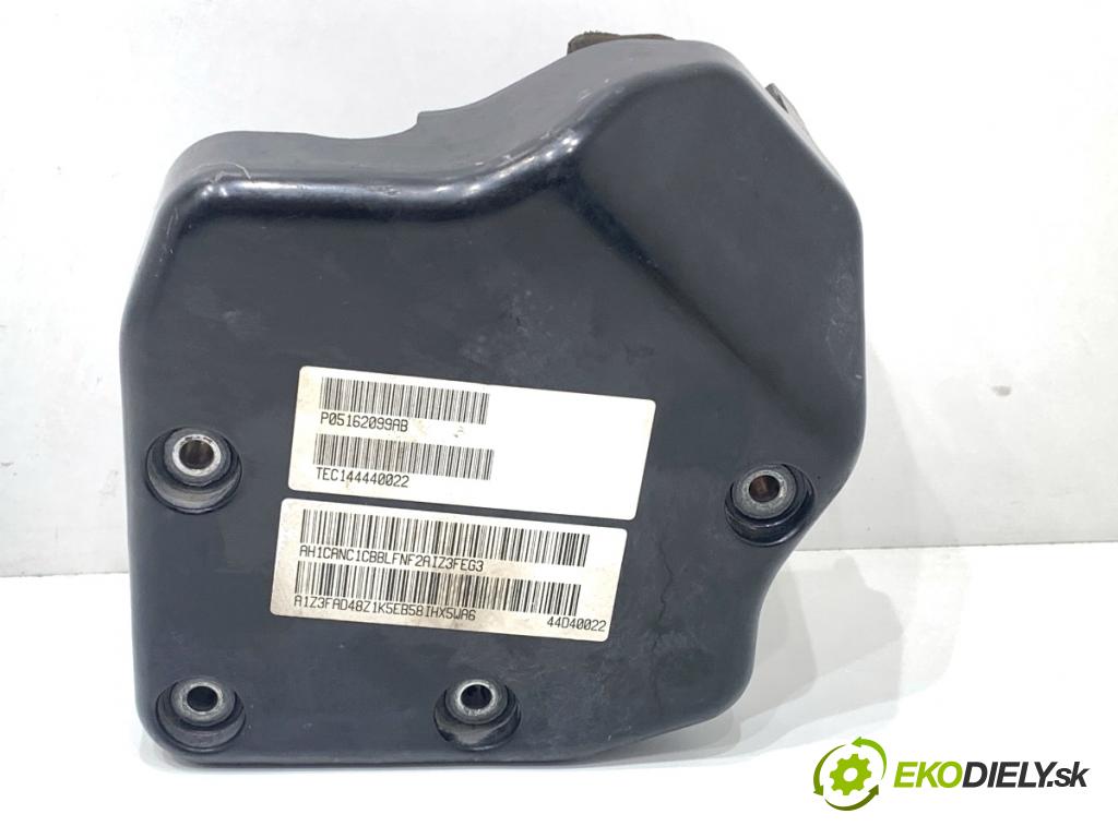 JEEP GRAND CHEROKEE WK SUV 2014 184 kW 3.0 CRD V6 4x4 2987 Kryt pumpy vstrekovacej P05162099A