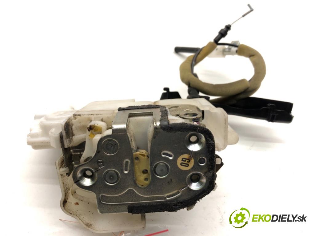 HONDA ACCORD VII sedan 2005 114 kW 2.0 (CL7) 1998 zámok Dvere pravy predný 