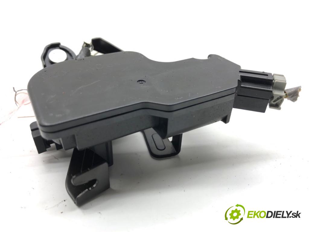 HONDA ACCORD VII sedan 2005 114 kW 2.0 (CL7) 1998 zámok dverí zad