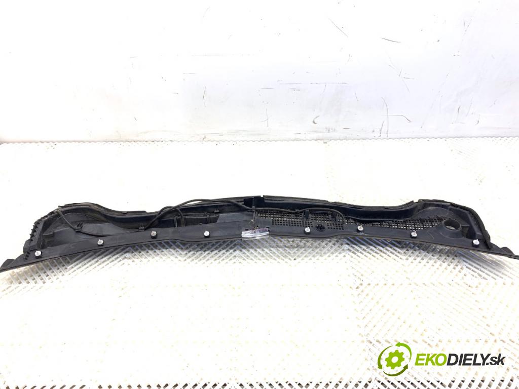 HONDA ACCORD VII sedan 2005 114 kW 2.0 (CL7) 1998 Torpédo, plast pod čelné okno 74220-SEA-G0 (Torpédo (plast pod čelným sklom))