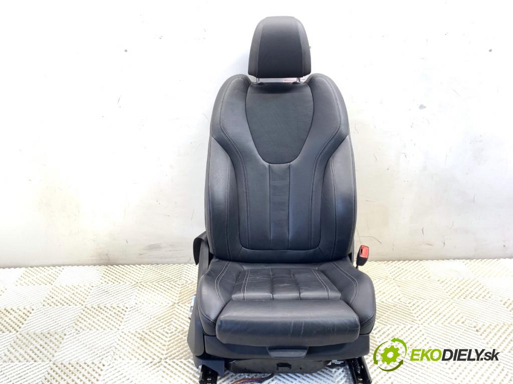 BMW G05 SUV 2020 195 kW xDrive 30 d 2993 Sedadlo pravy predný 