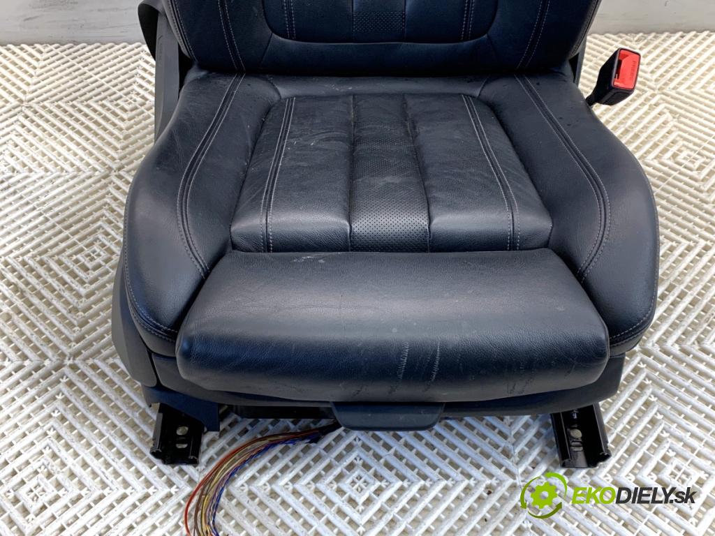 BMW G05 SUV 2020 195 kW xDrive 30 d 2993 Sedadlo pravy predný