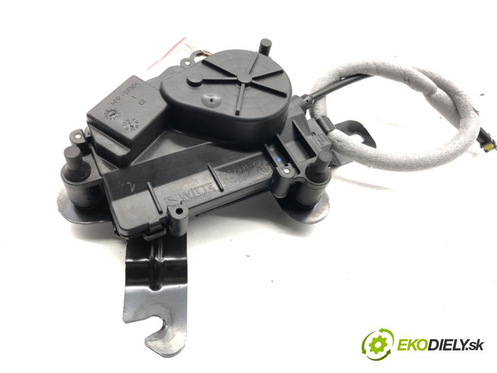 BMW G05 SUV 2020 195 kW xDrive 30 d 2993 VLAK: dveří zadní část 9482991