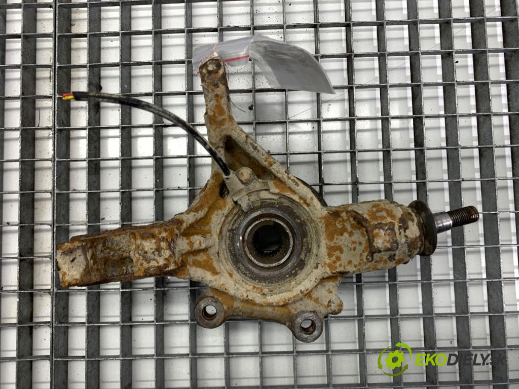 PEUGEOT 308 SW Kombi 2008 88 kW 1.6 16V 1598 náboj pravy predný