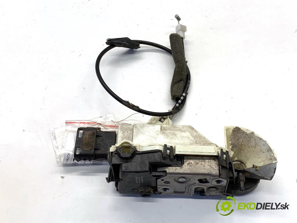 PEUGEOT 308 SW Kombi 2008 88 kW 1.6 16V 1598 zámok dveře levý přední část 567148