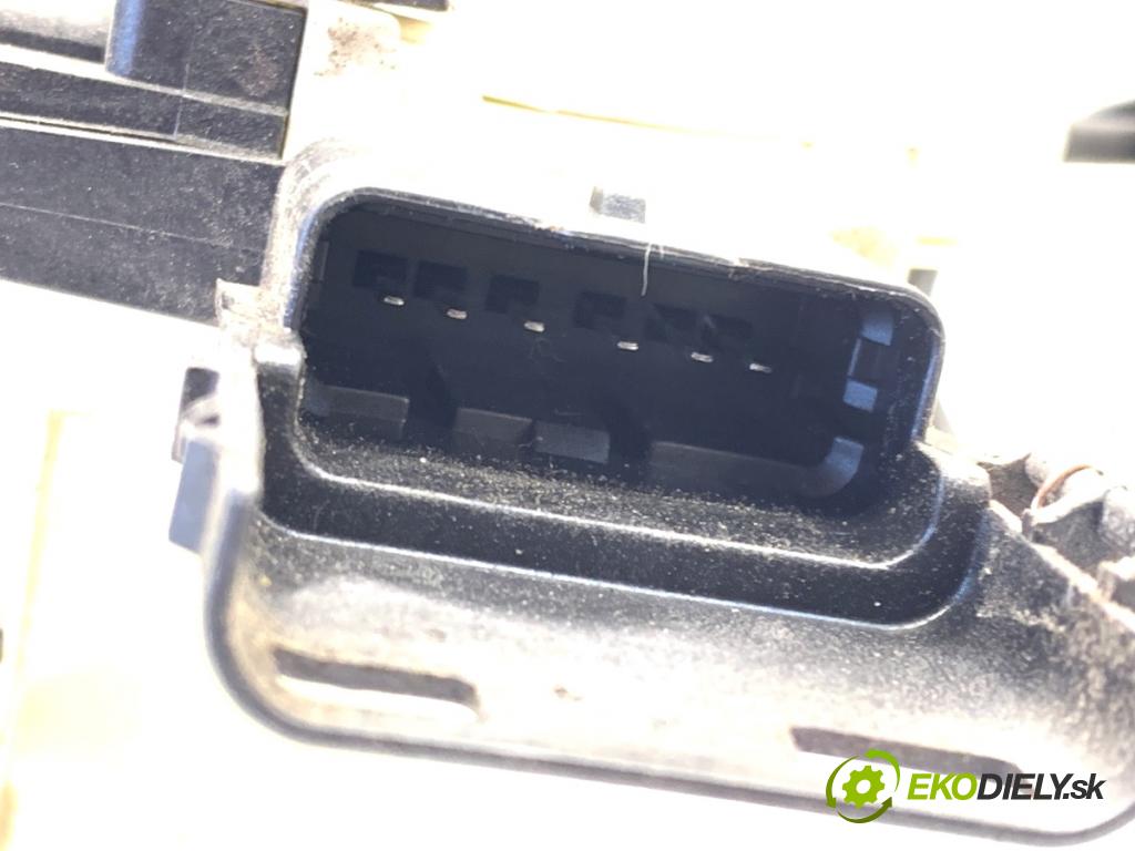 PEUGEOT 308 SW Kombi 2008 88 kW 1.6 16V 1598 zámok dveře levý přední část 567148