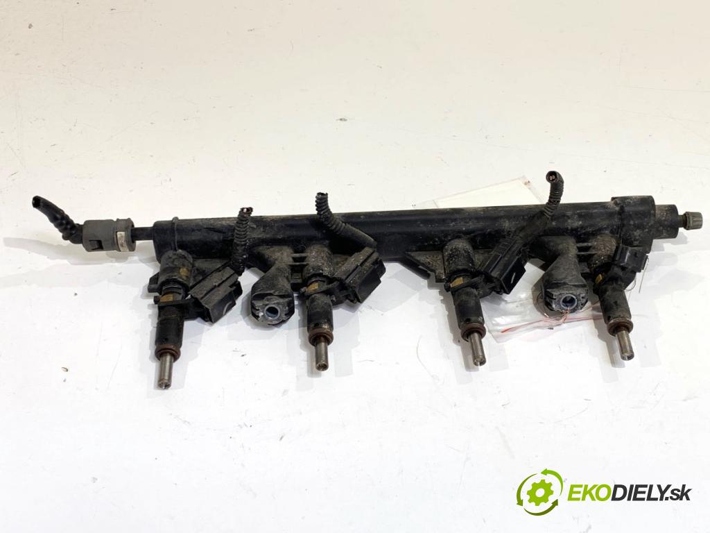 PEUGEOT 308 SW Kombi 2008 88 kW 1.6 16V 1598 lišta vstřikovací V757564580 (Vstřikovací lišta)