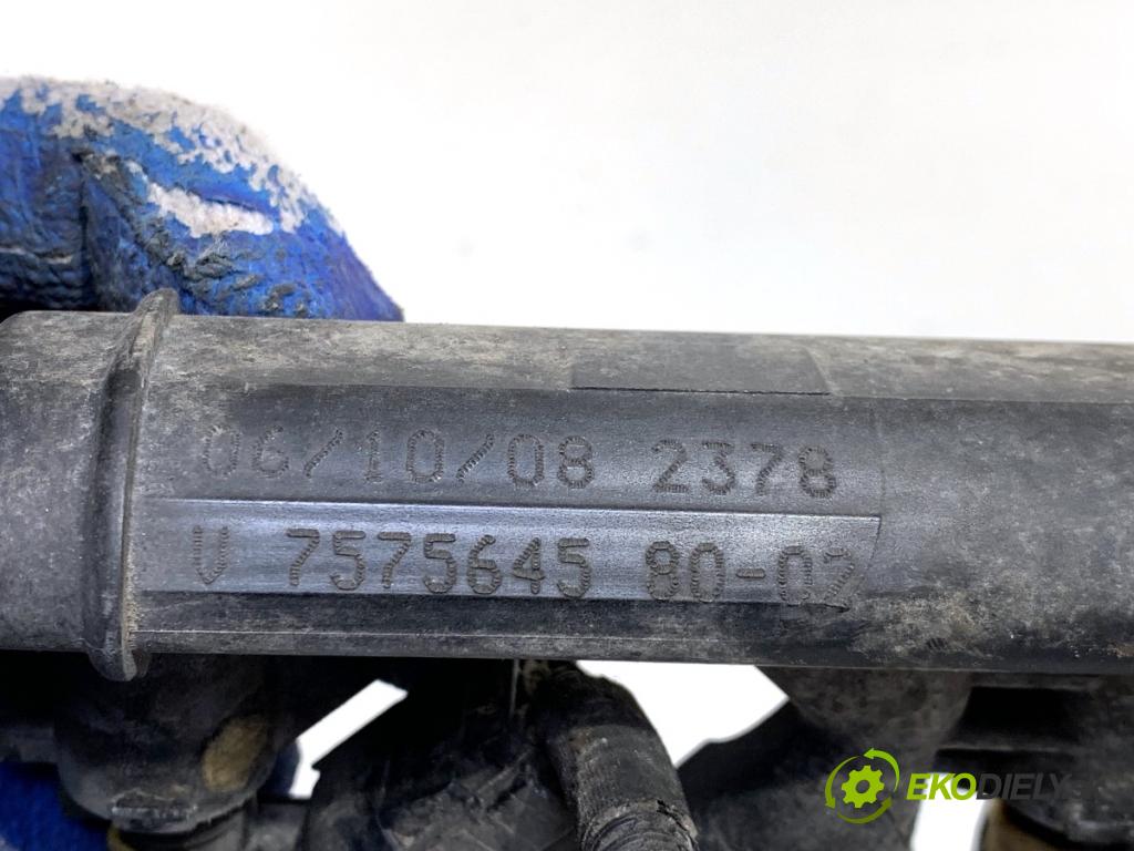 PEUGEOT 308 SW Kombi 2008 88 kW 1.6 16V 1598 lišta vstřikovací V757564580 (Vstřikovací lišta)