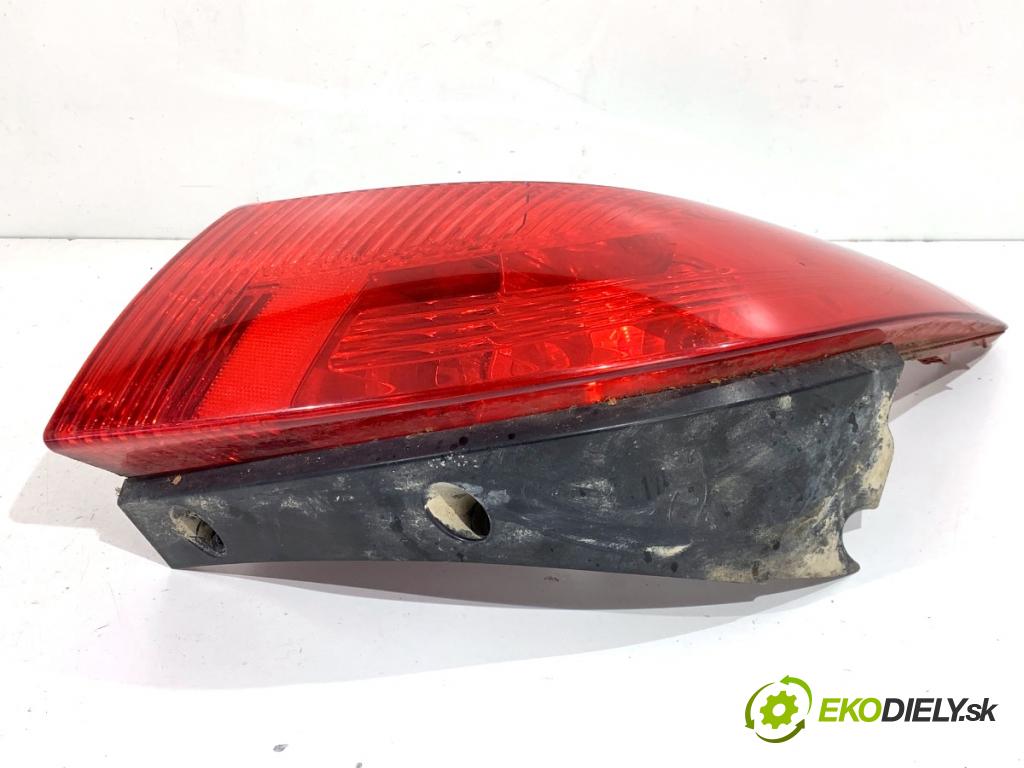 PEUGEOT 308 SW Kombi 2008 88 kW 1.6 16V 1598 světlo levý zadní část 96814447XT