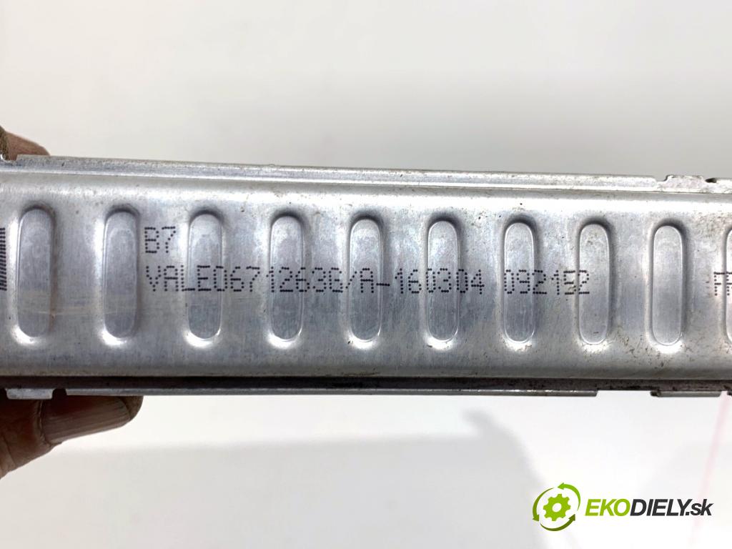 PEUGEOT 308 SW Kombi 2008 88 kW 1.6 16V 1598 topné těleso radiátor topení  (Radiátor topení)