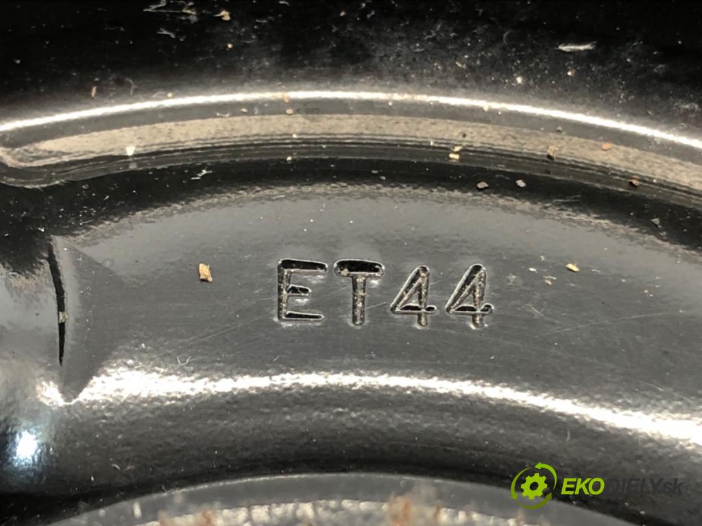 --- --- SVĚTLO: hrdzavý