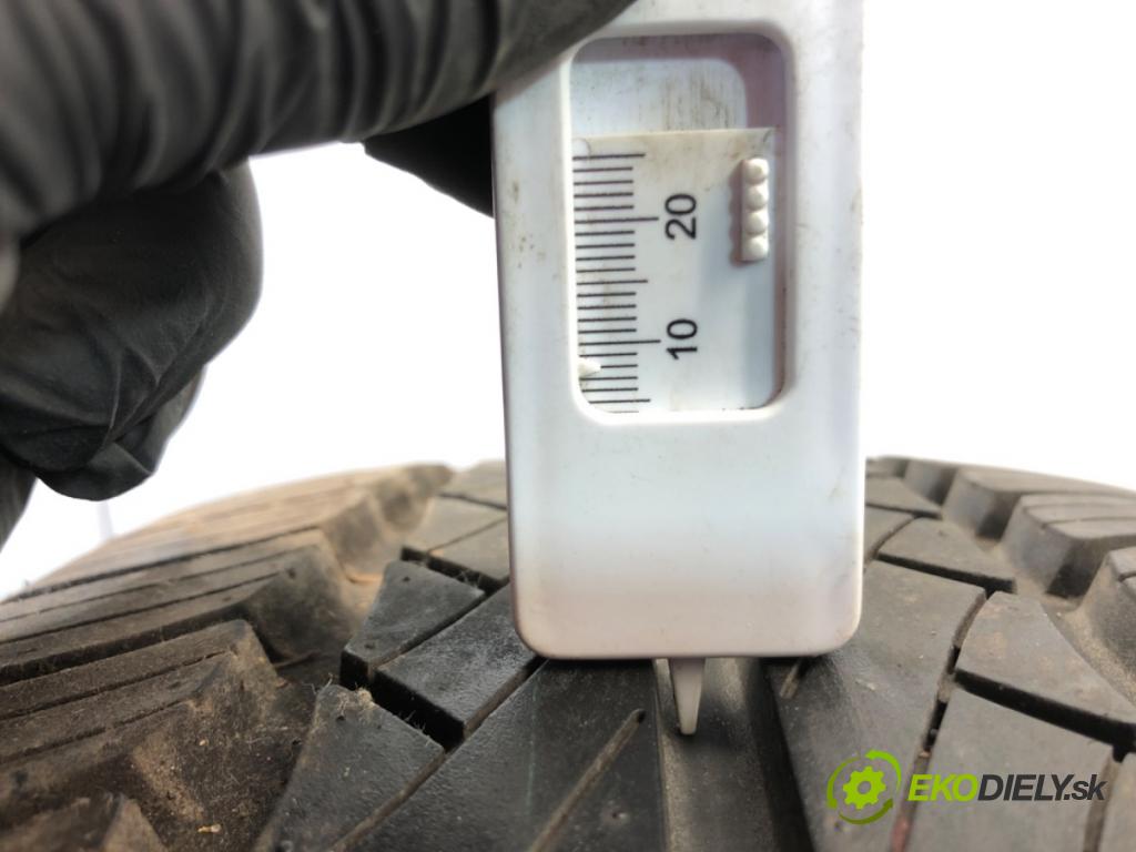 --- --- SVĚTLO: rezavý