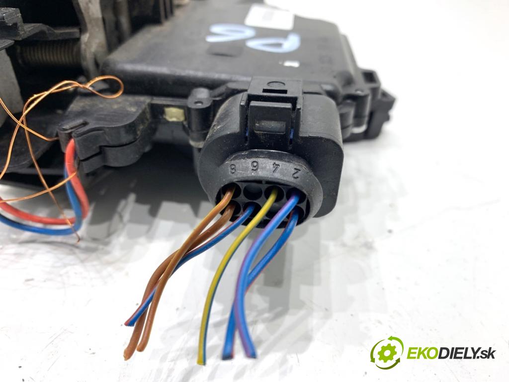 SKODA FABIA II liftback 2008 77 kW 1.9 TDI 1896 zámok Dvere pravy predný 3B1837016CE