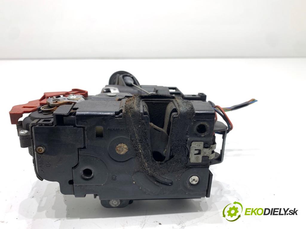 SKODA FABIA II liftback 2008 77 kW 1.9 TDI 1896 zámok Dvere ľavy predný 3B1837015AR