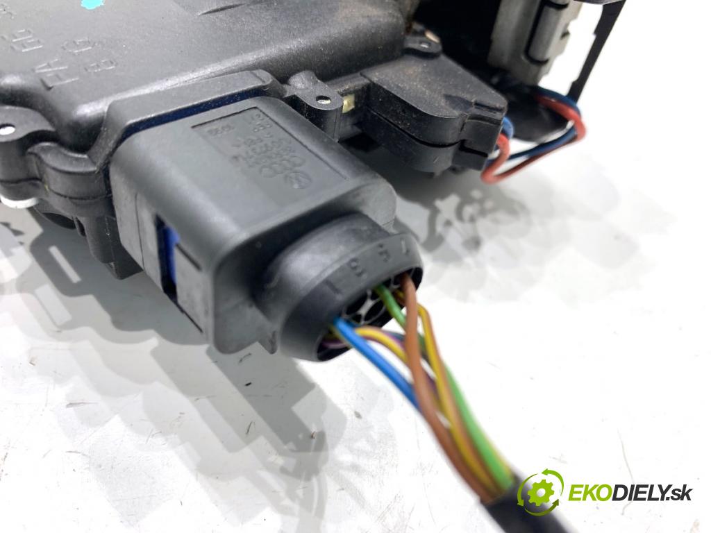 SKODA FABIA II liftback 2008 77 kW 1.9 TDI 1896 zámok Dvere ľavy predný 3B1837015AR