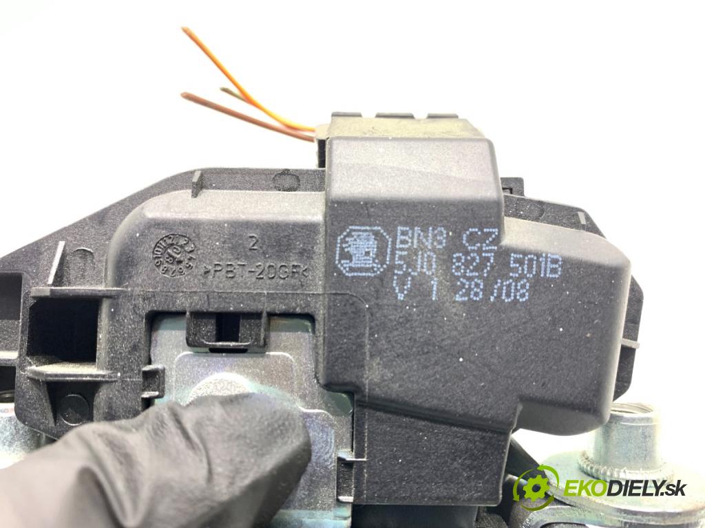 SKODA FABIA II liftback 2008 77 kW 1.9 TDI 1896 zámok dverí zad 5J0827501B