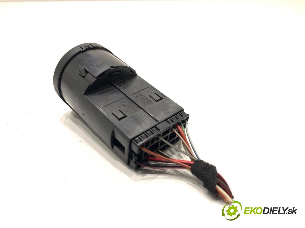 SKODA FABIA II liftback 2008 77 kW 1.9 TDI 1896 Spínač svetiel 3B0941531B