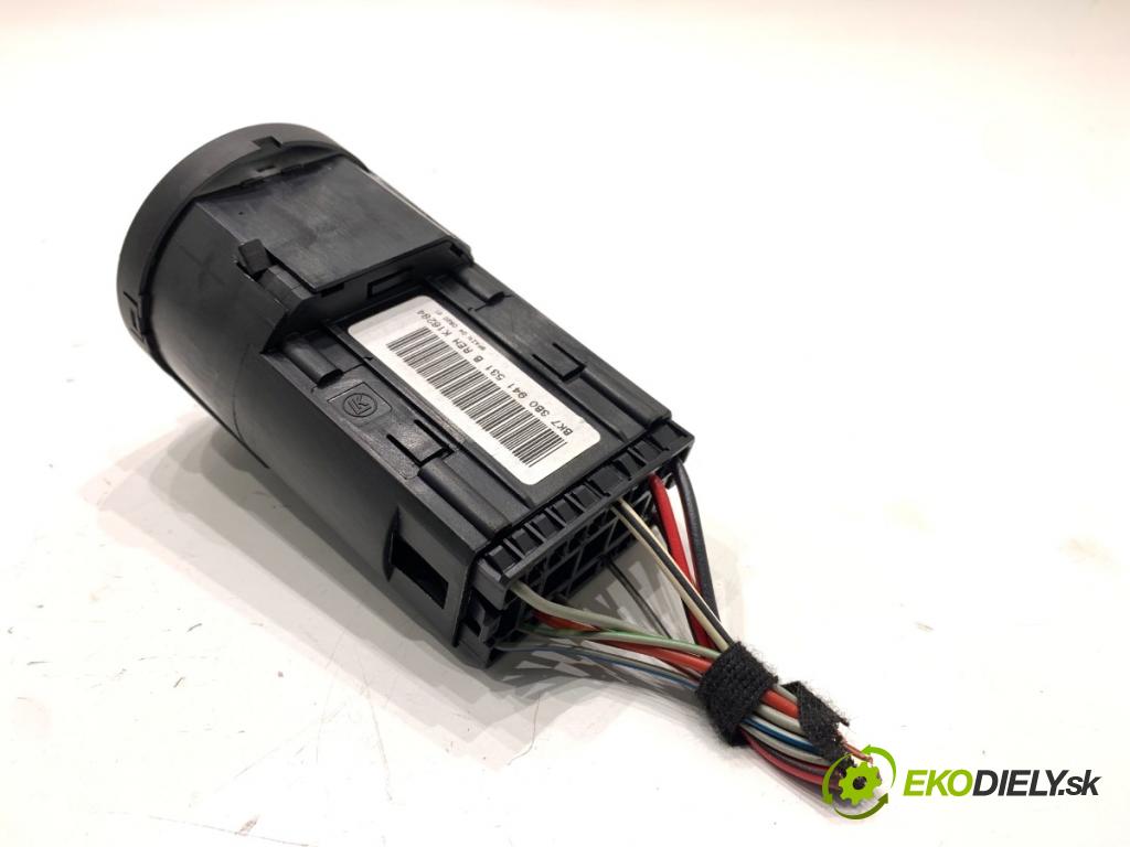 SKODA FABIA II liftback 2008 77 kW 1.9 TDI 1896 Spínač svetiel 3B0941531B