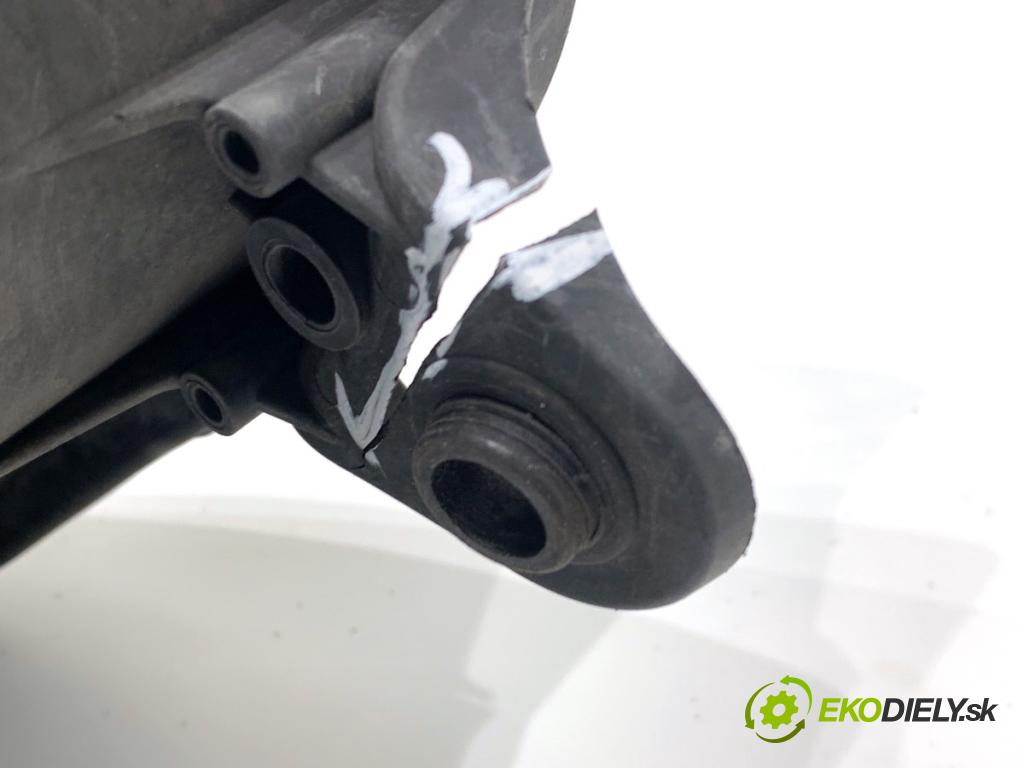 SKODA FABIA II liftback 2008 77 kW 1.9 TDI 1896 světlomet pravý přední část