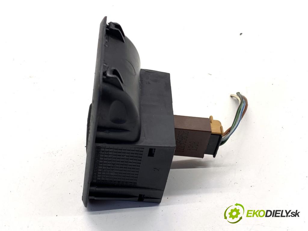 SKODA FABIA II liftback 2008 77 kW 1.9 TDI 1896 Prepínač okien 5J0867171A (Prepínacie páčky pod volantom)