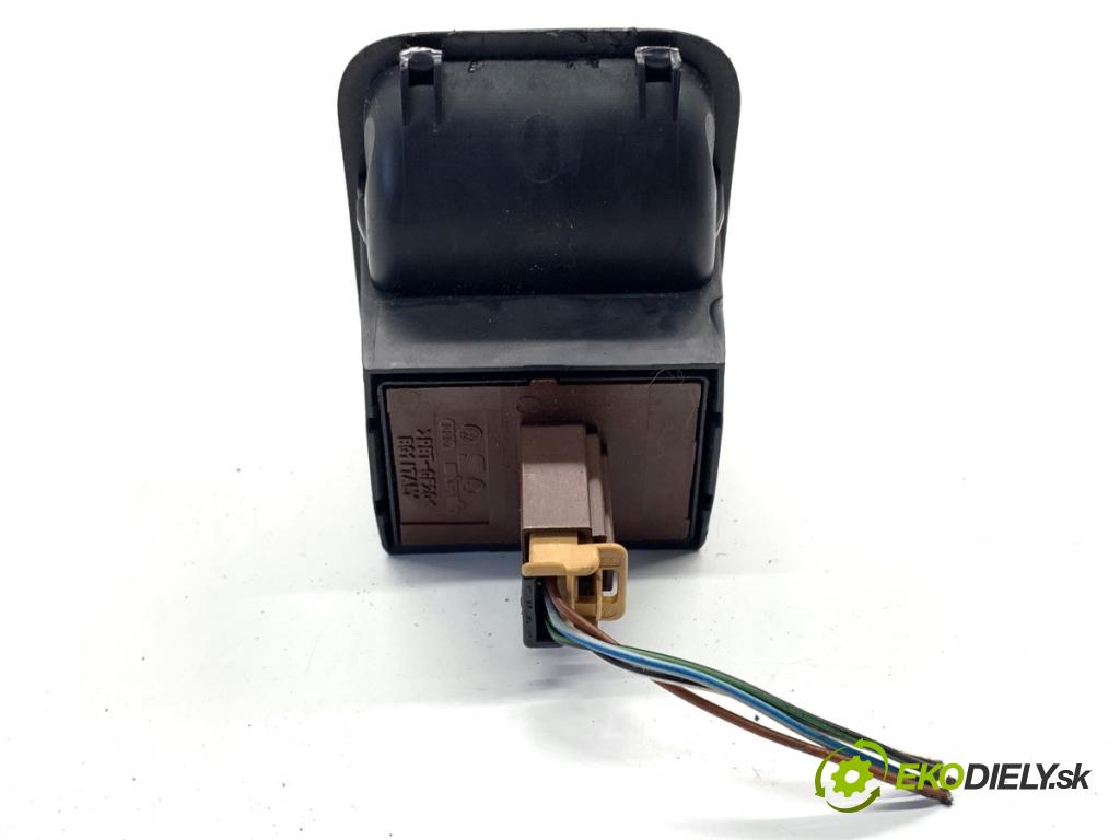 SKODA FABIA II liftback 2008 77 kW 1.9 TDI 1896 Prepínač okien 5J0867171A (Prepínacie páčky pod volantom)