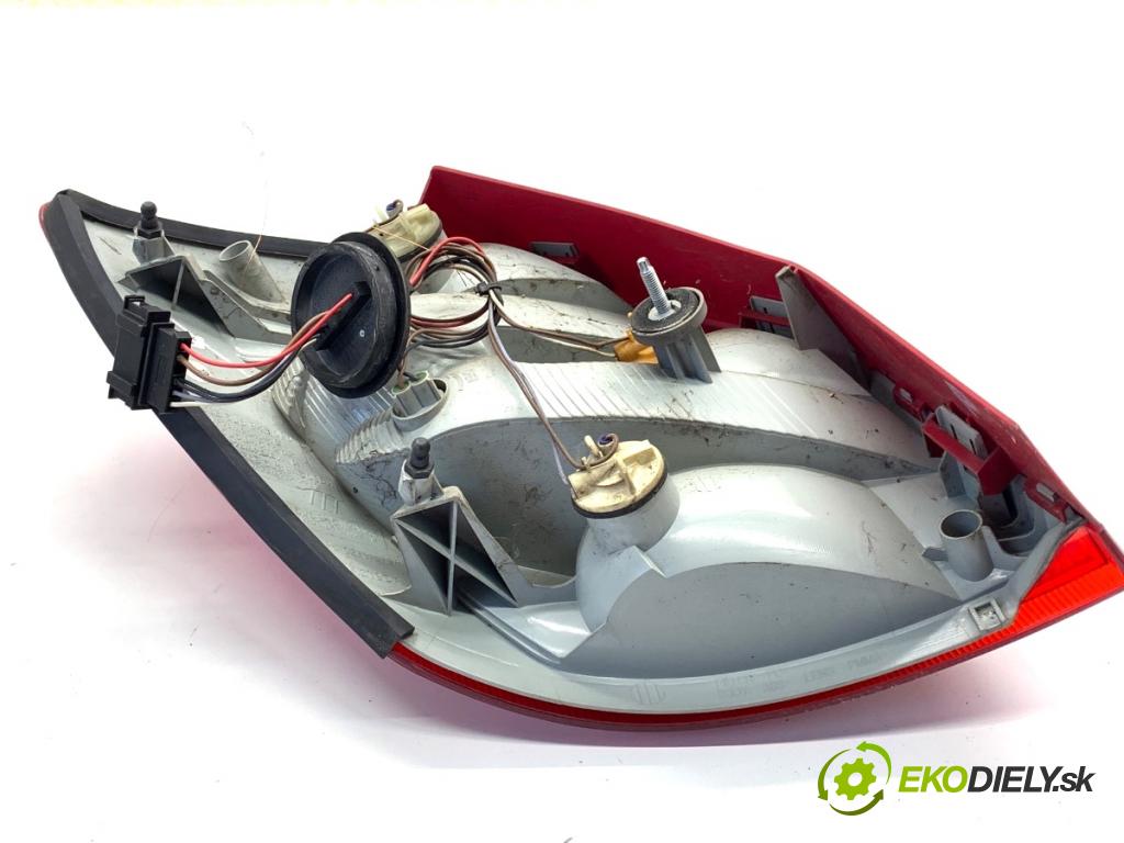 SKODA FABIA II liftback 2008 77 kW 1.9 TDI 1896 Svetlo pravy zad 5J6945096