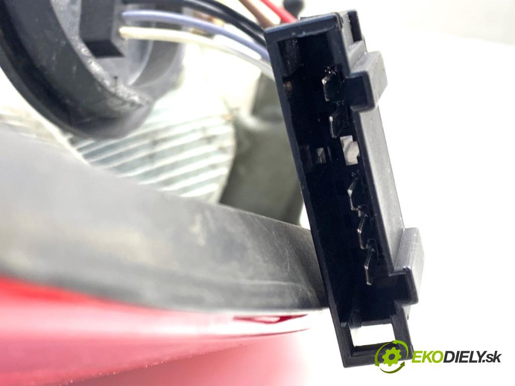 SKODA FABIA II liftback 2008 77 kW 1.9 TDI 1896 Svetlo pravy zad 5J6945096